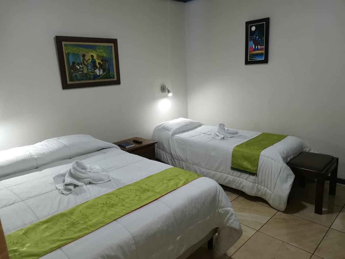 Hotel Wagelia 투리알바 외부 사진
